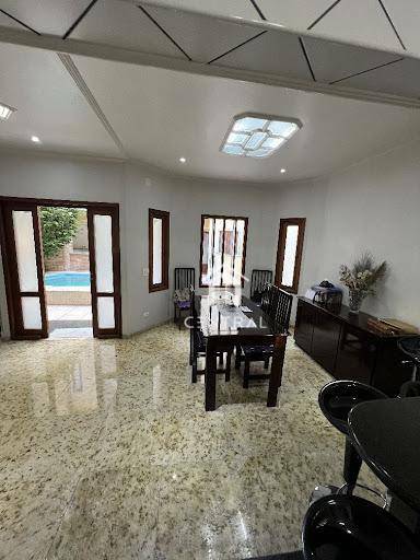 Sobrado à venda com 3 quartos, 305m² - Foto 2