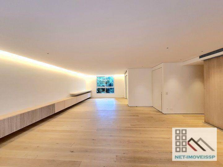 Apartamento à venda com 3 quartos, 211m² - Foto 9