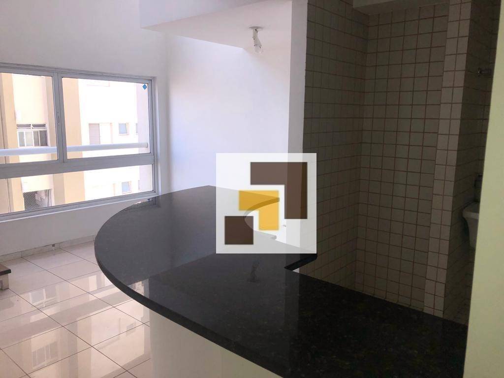 Apartamento à venda com 1 quarto, 38m² - Foto 2