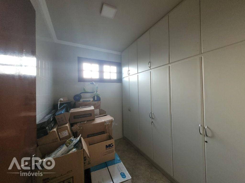 Casa à venda com 4 quartos, 363m² - Foto 53