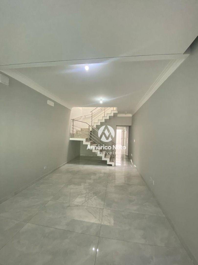 Sobrado à venda com 3 quartos, 175m² - Foto 1