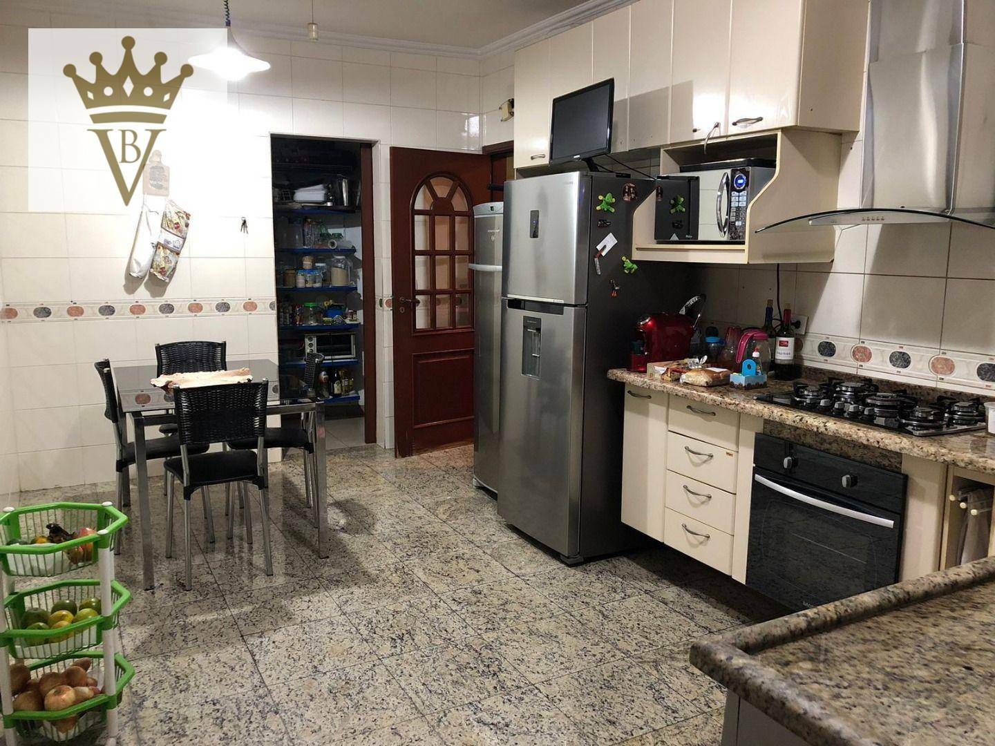 Casa à venda com 3 quartos, 200m² - Foto 8