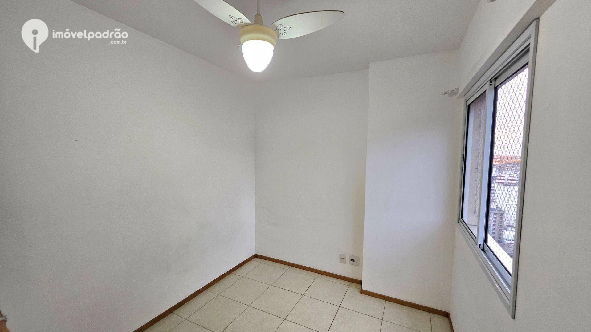 Apartamento para alugar com 3 quartos, 97m² - Foto 8