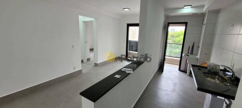 Apartamento para alugar com 2 quartos, 55m² - Foto 12