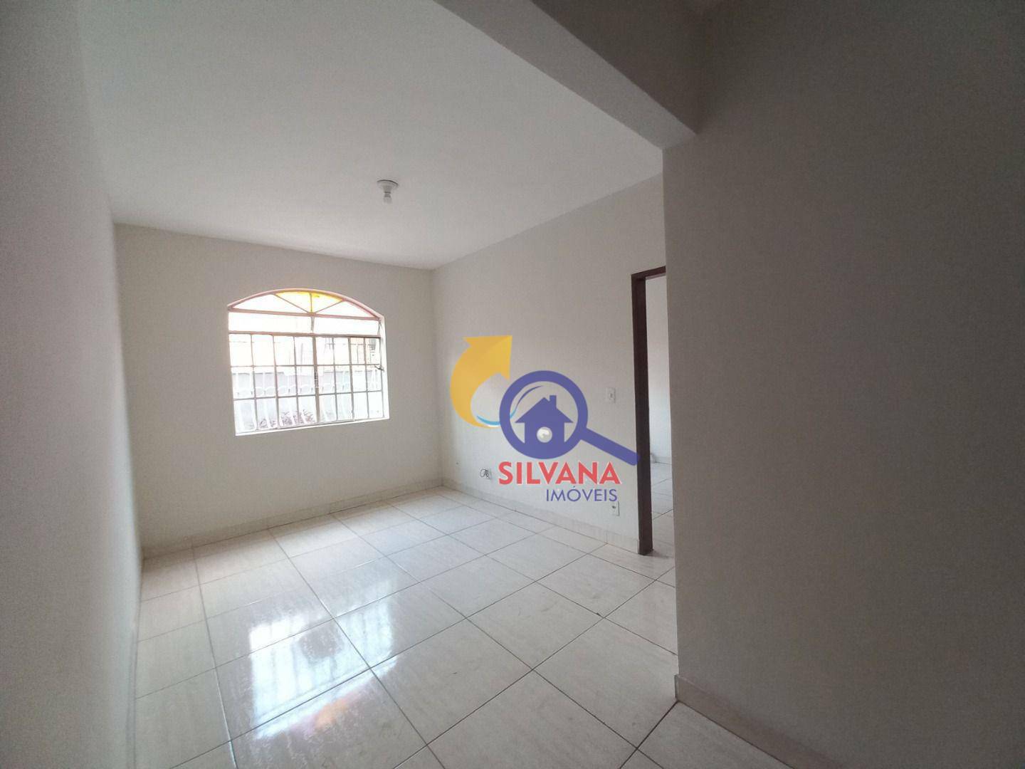 Apartamento para alugar com 3 quartos, 110m² - Foto 1