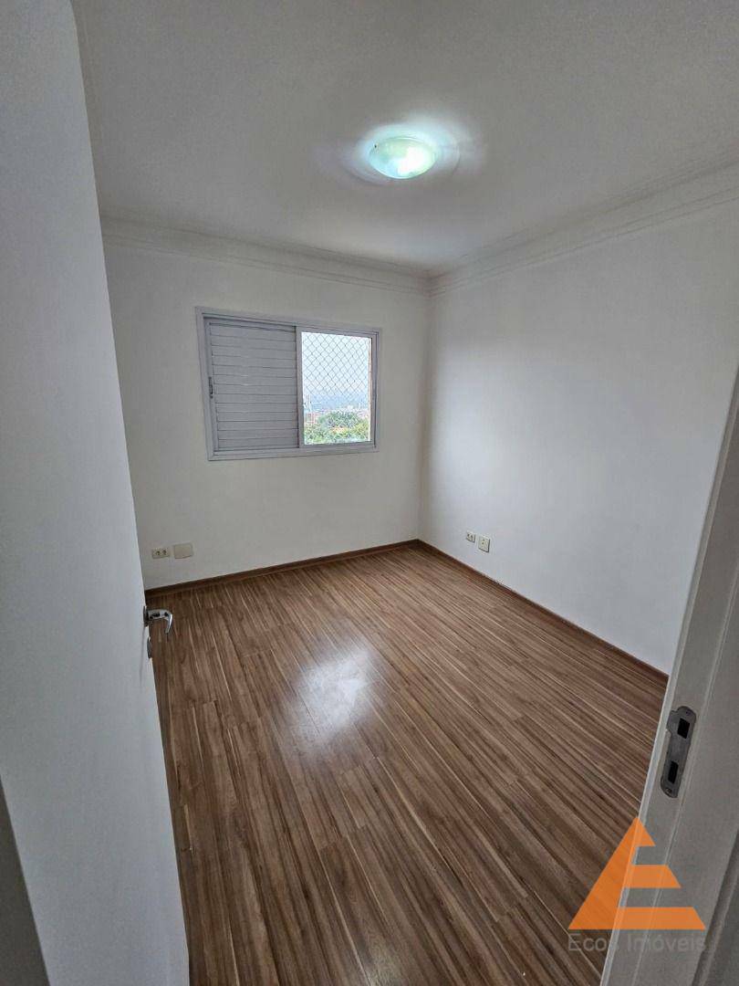 Apartamento à venda com 3 quartos, 82m² - Foto 3