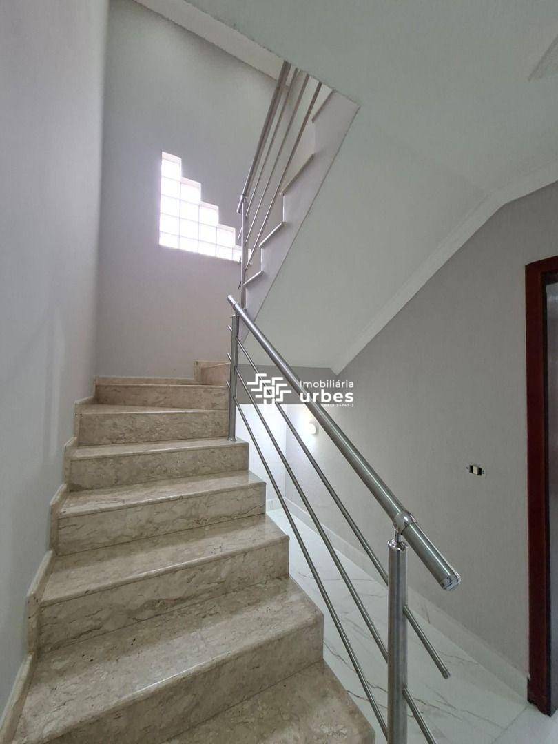 Casa, 4 quartos, 215 m² - Foto 4