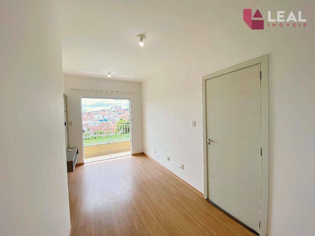 Apartamento para alugar com 2 quartos, 55m² - Foto 3