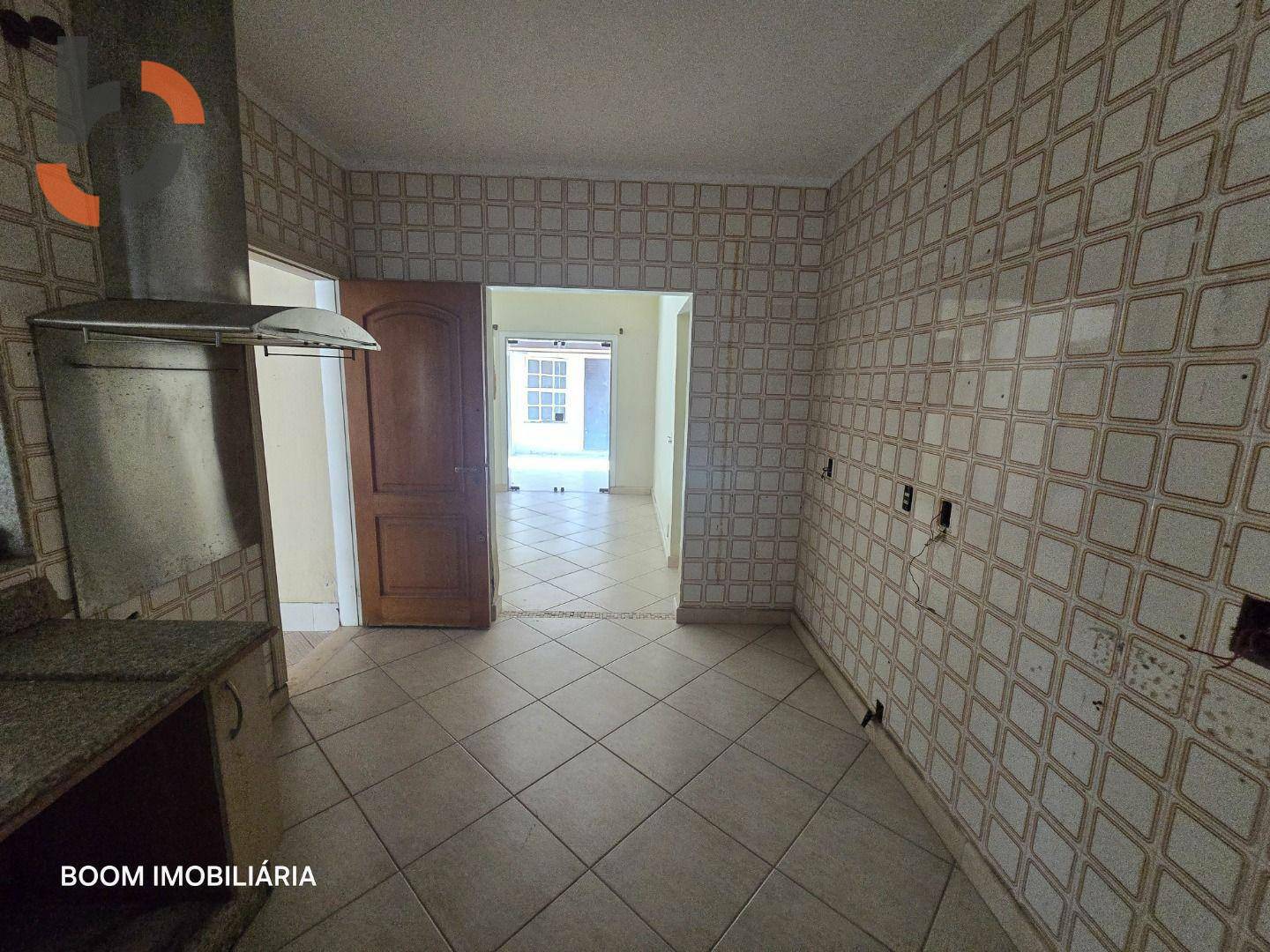 Casa de Condomínio à venda com 6 quartos, 300m² - Foto 32