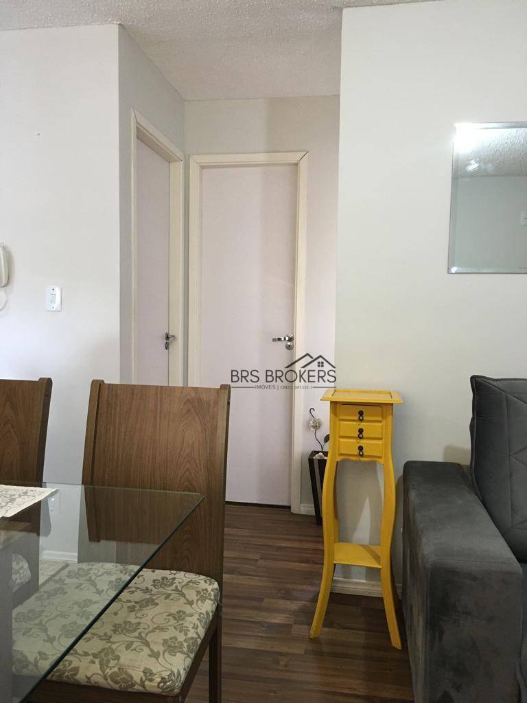 Apartamento à venda com 2 quartos, 42m² - Foto 4