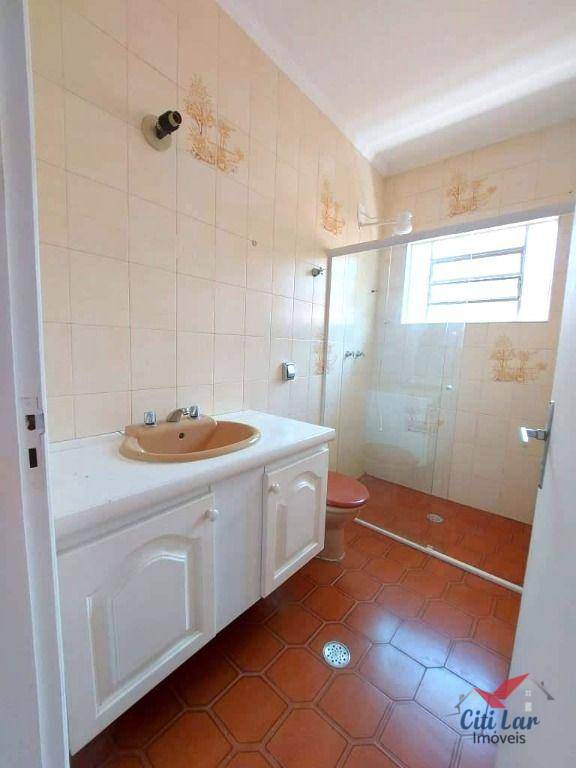 Sobrado à venda e aluguel com 3 quartos, 250m² - Foto 29