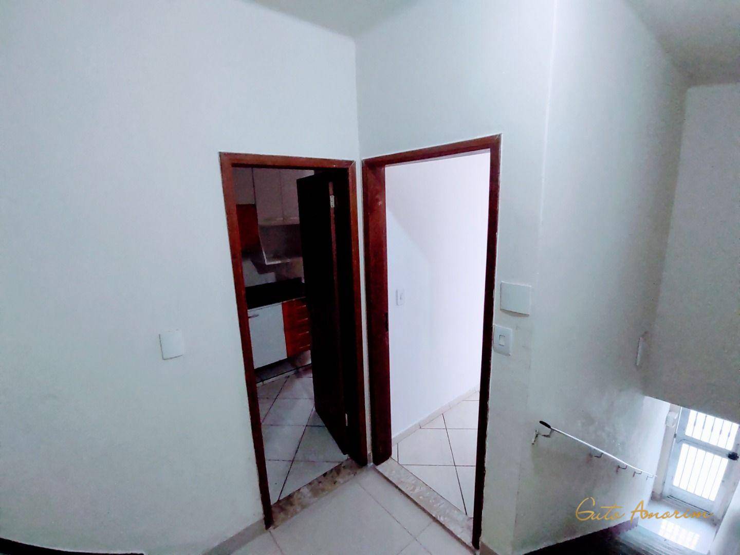 Apartamento para alugar com 2 quartos, 68m² - Foto 4
