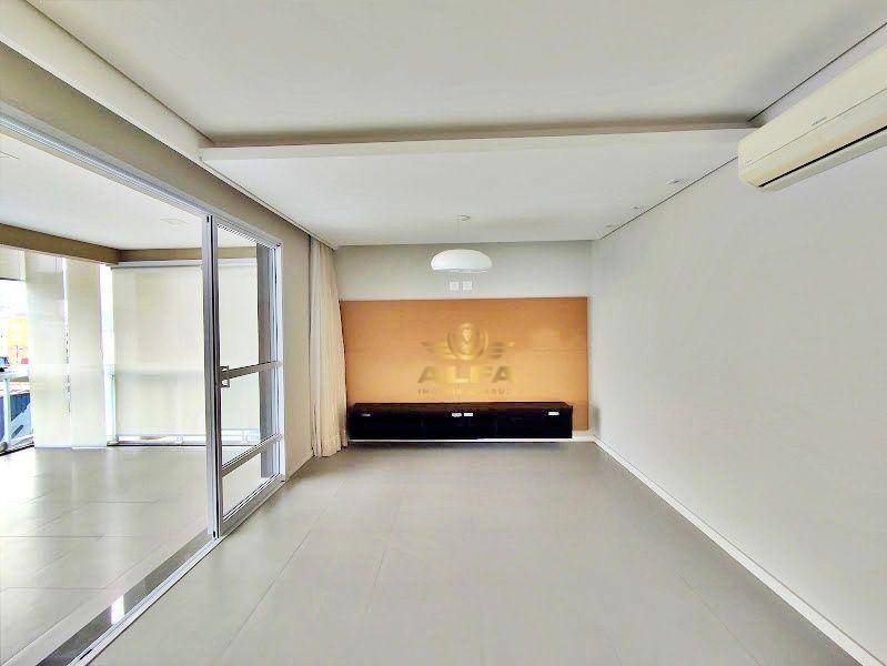 Apartamento à venda com 3 quartos, 136m² - Foto 3