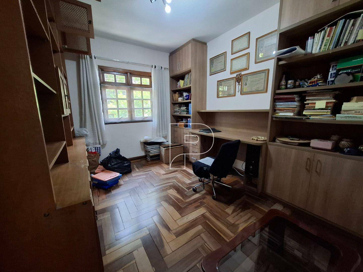 Casa de Condomínio para alugar com 3 quartos, 400m² - Foto 13