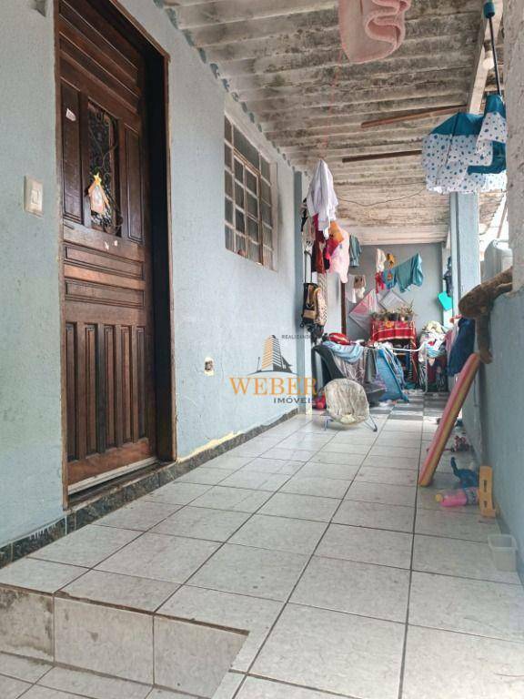 Sobrado à venda com 2 quartos, 240m² - Foto 5