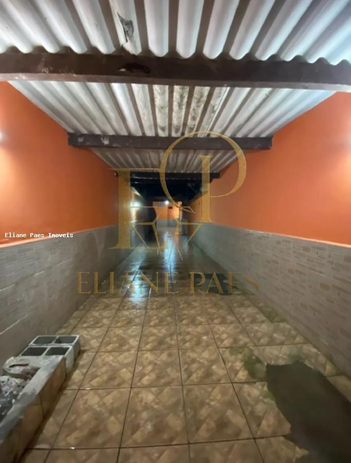 Casa à venda com 3 quartos, 200m² - Foto 2