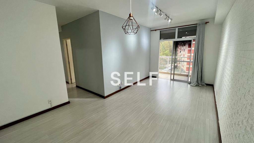 Apartamento à venda com 3 quartos, 84m² - Foto 1