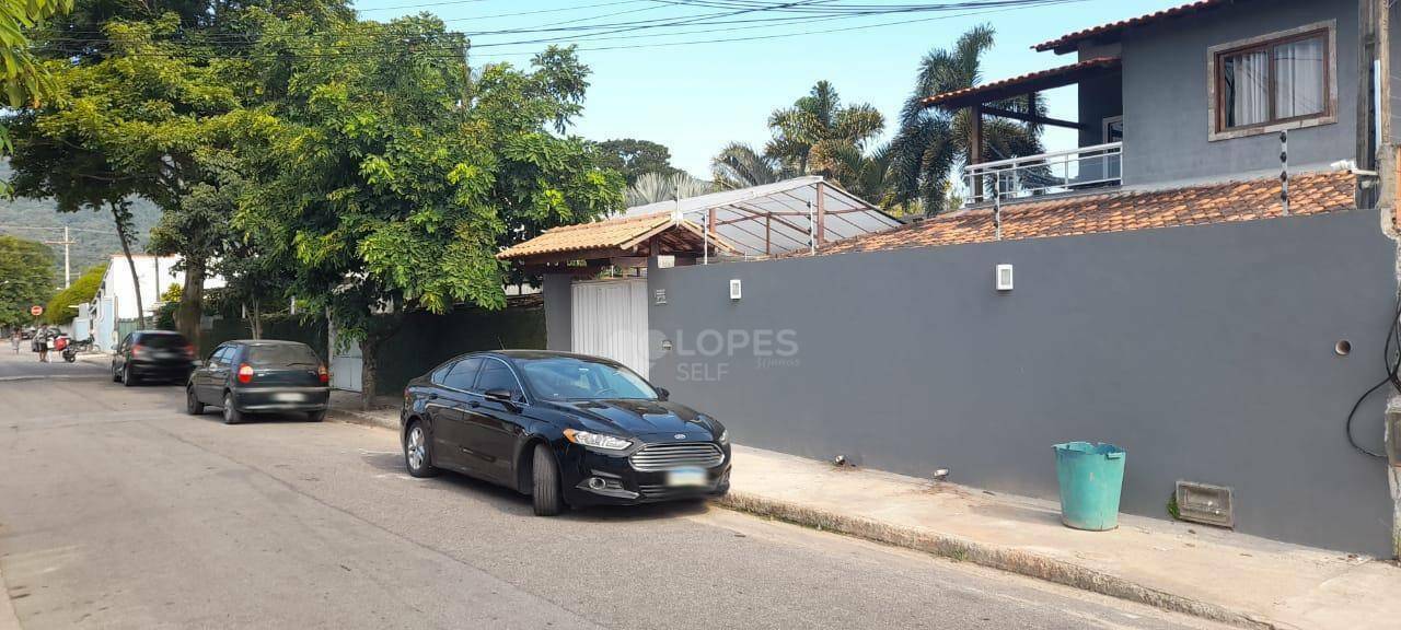 Casa à venda com 5 quartos, 400m² - Foto 1