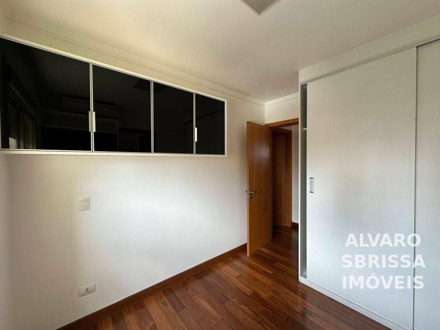 Apartamento à venda com 4 quartos, 152m² - Foto 14