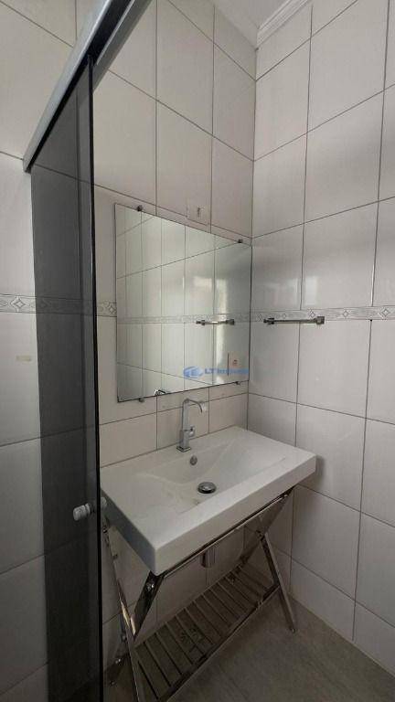 Casa para alugar com 3 quartos, 121m² - Foto 31
