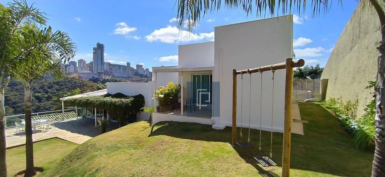 Casa à venda com 4 quartos, 350m² - Foto 4