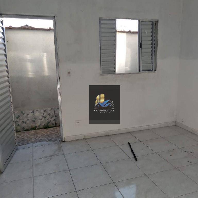 Casa para alugar com 1 quarto, 40m² - Foto 1