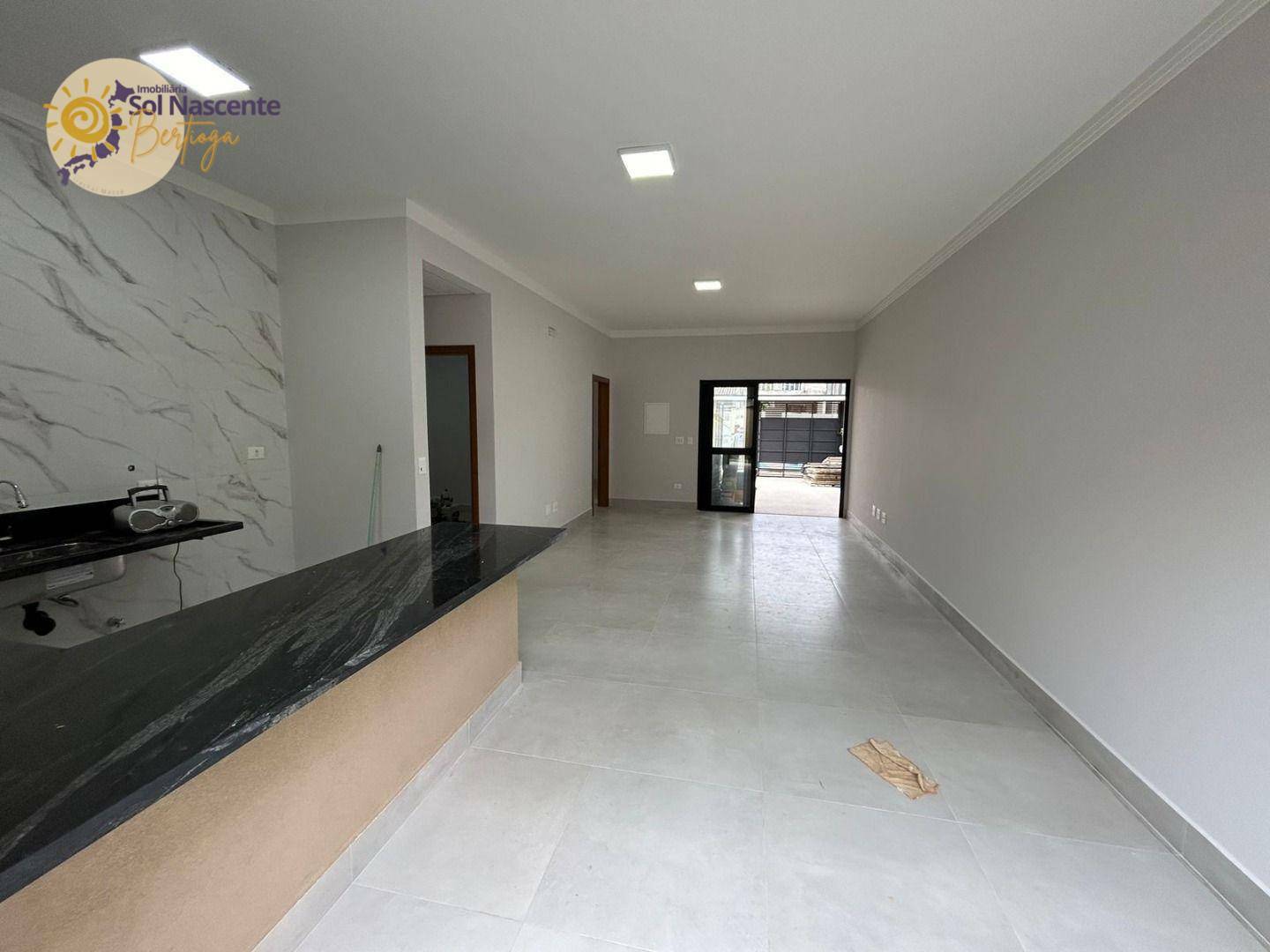 Casa à venda com 3 quartos, 105m² - Foto 5