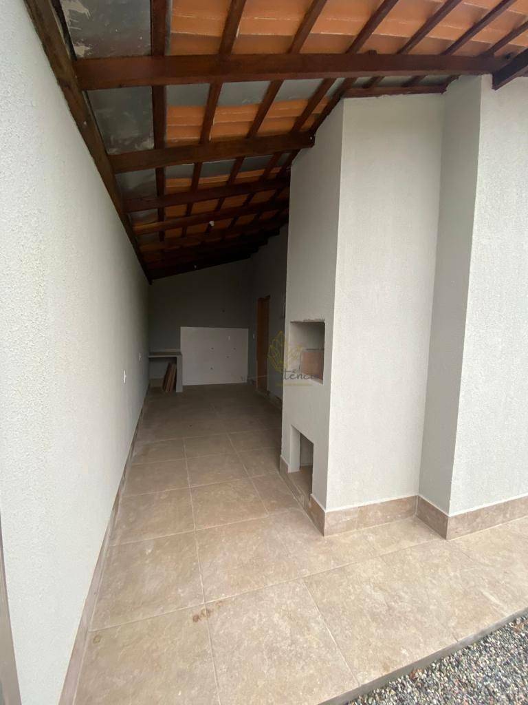 Casa à venda com 2 quartos, 65m² - Foto 7