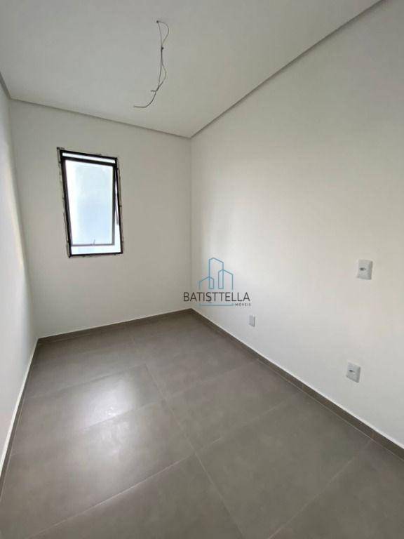 Casa à venda com 4 quartos, 255m² - Foto 16