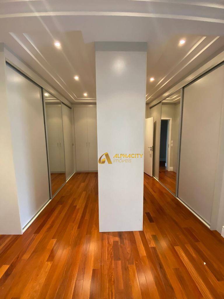 Apartamento para alugar com 4 quartos, 367m² - Foto 5