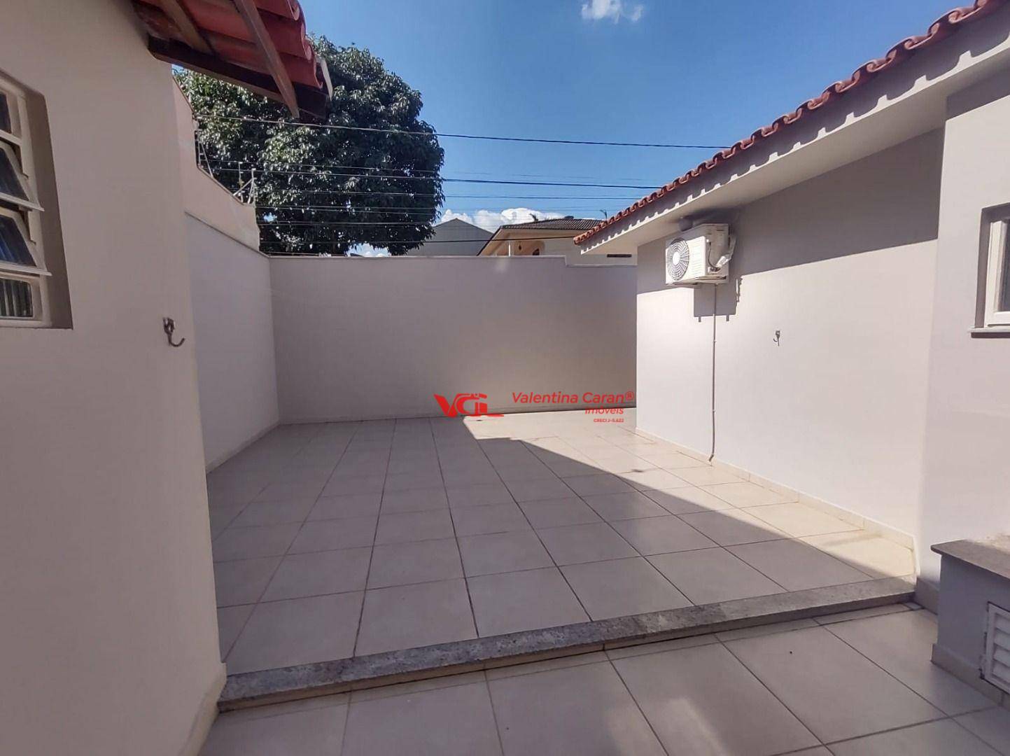 Casa à venda com 4 quartos, 225m² - Foto 26