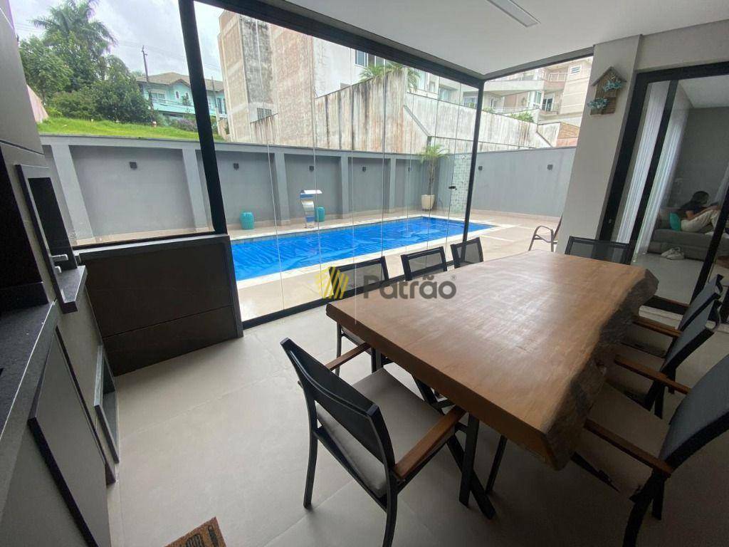 Casa à venda com 4 quartos, 561m² - Foto 35