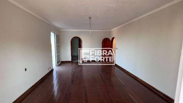 Casa para alugar com 18 quartos, 905m² - Foto 20