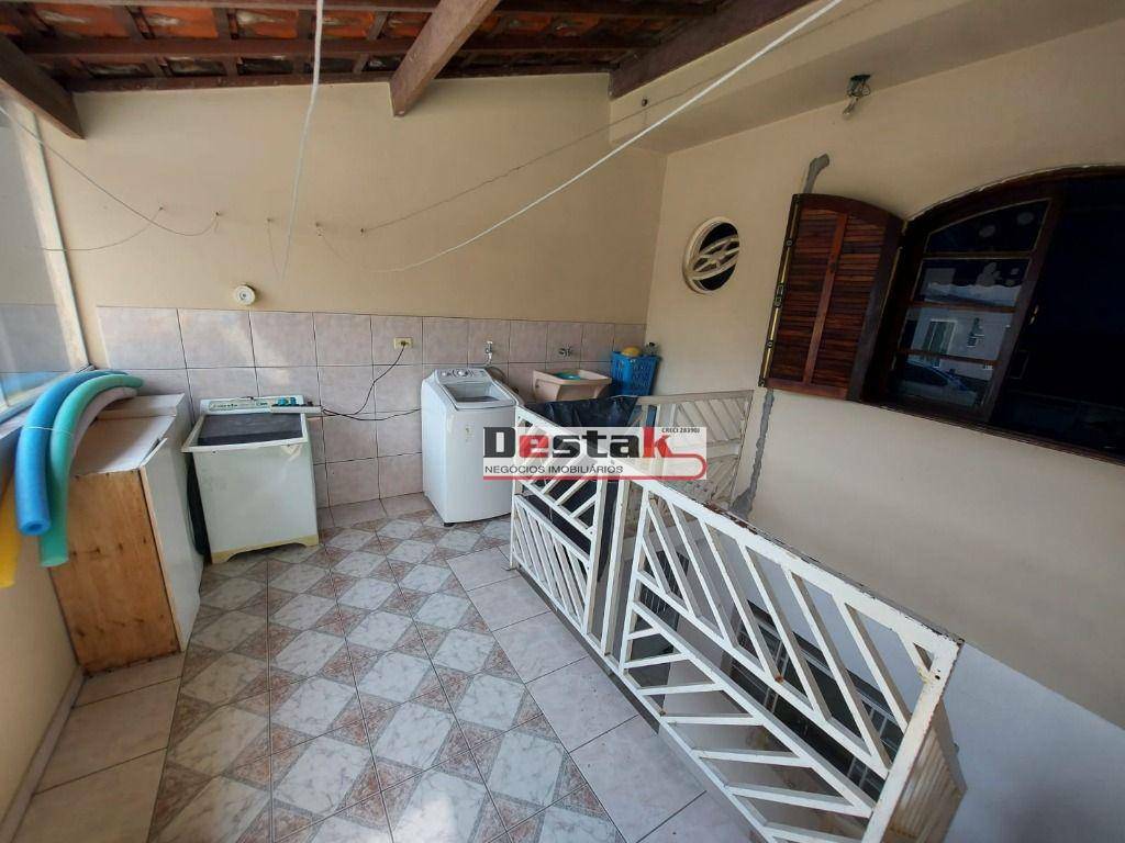 Sobrado à venda com 2 quartos, 160m² - Foto 12