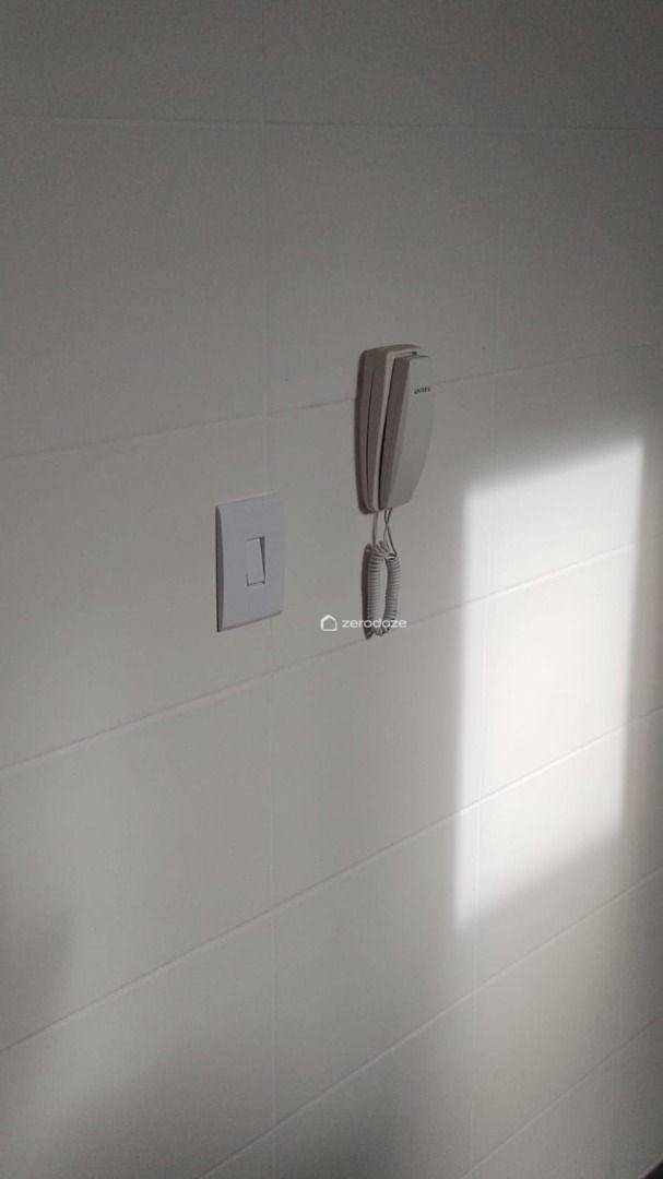 Apartamento à venda com 2 quartos, 41m² - Foto 3