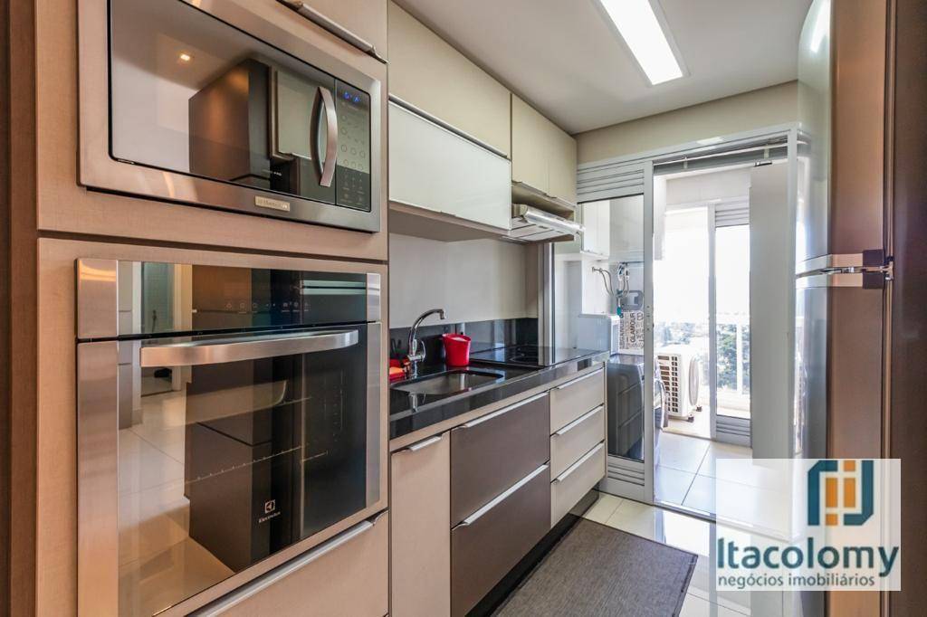 Apartamento à venda com 2 quartos, 72m² - Foto 33