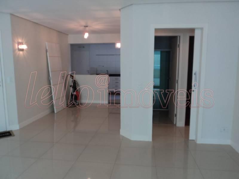 Apartamento para alugar com 3 quartos, 130m² - Foto 3