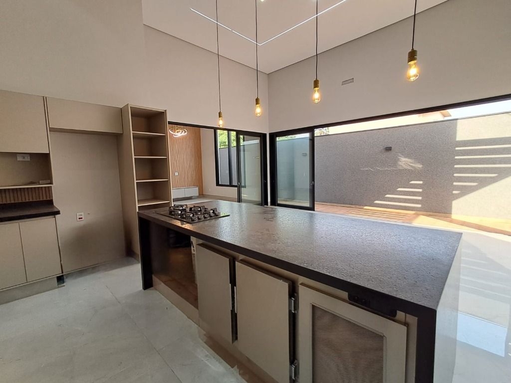 Casa de Condomínio à venda com 3 quartos, 217m² - Foto 9