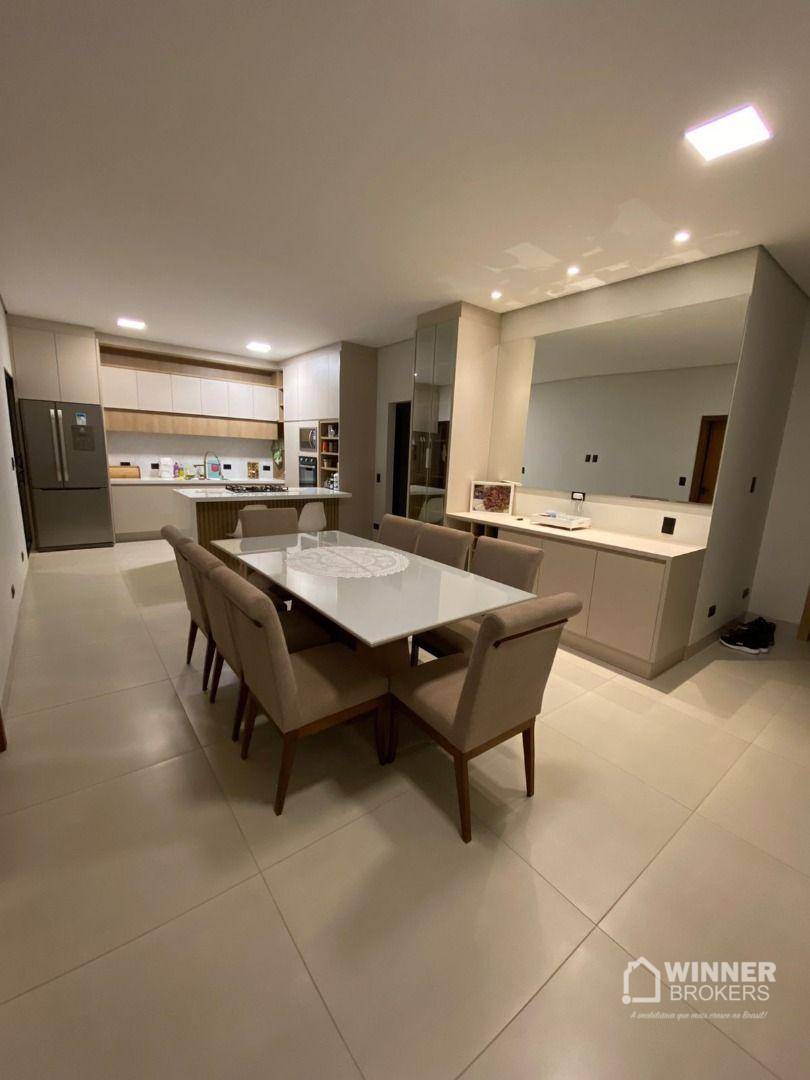 Casa à venda com 3 quartos, 226m² - Foto 5
