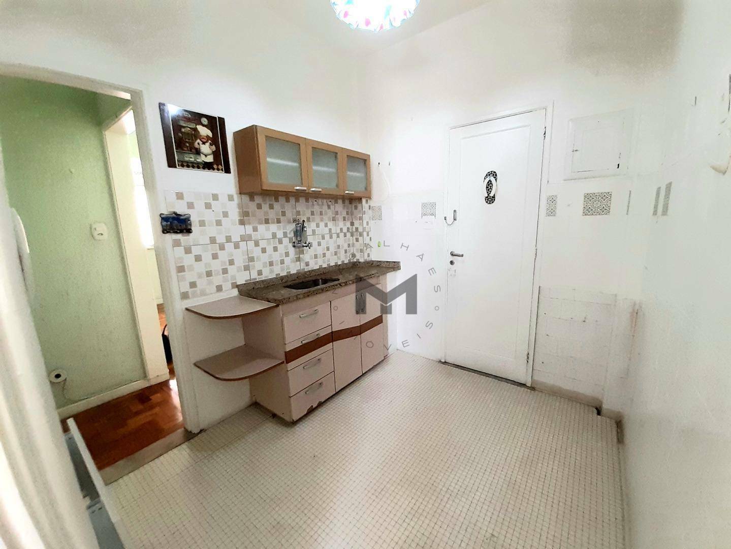 Apartamento à venda com 2 quartos, 65m² - Foto 2