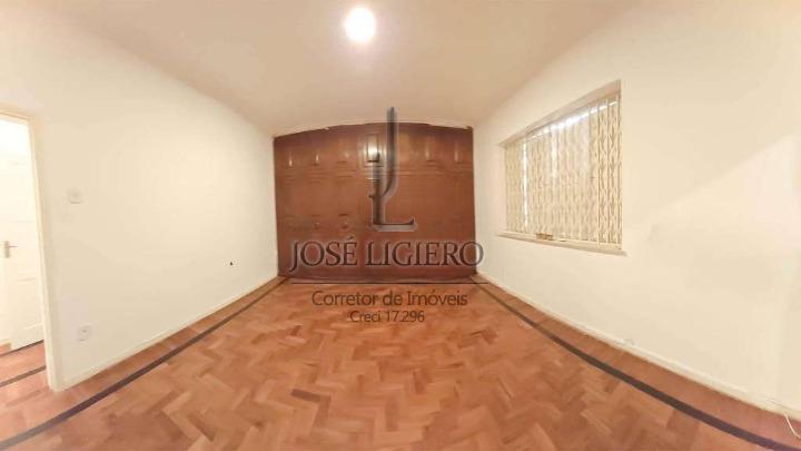 Casa à venda com 4 quartos, 205m² - Foto 23