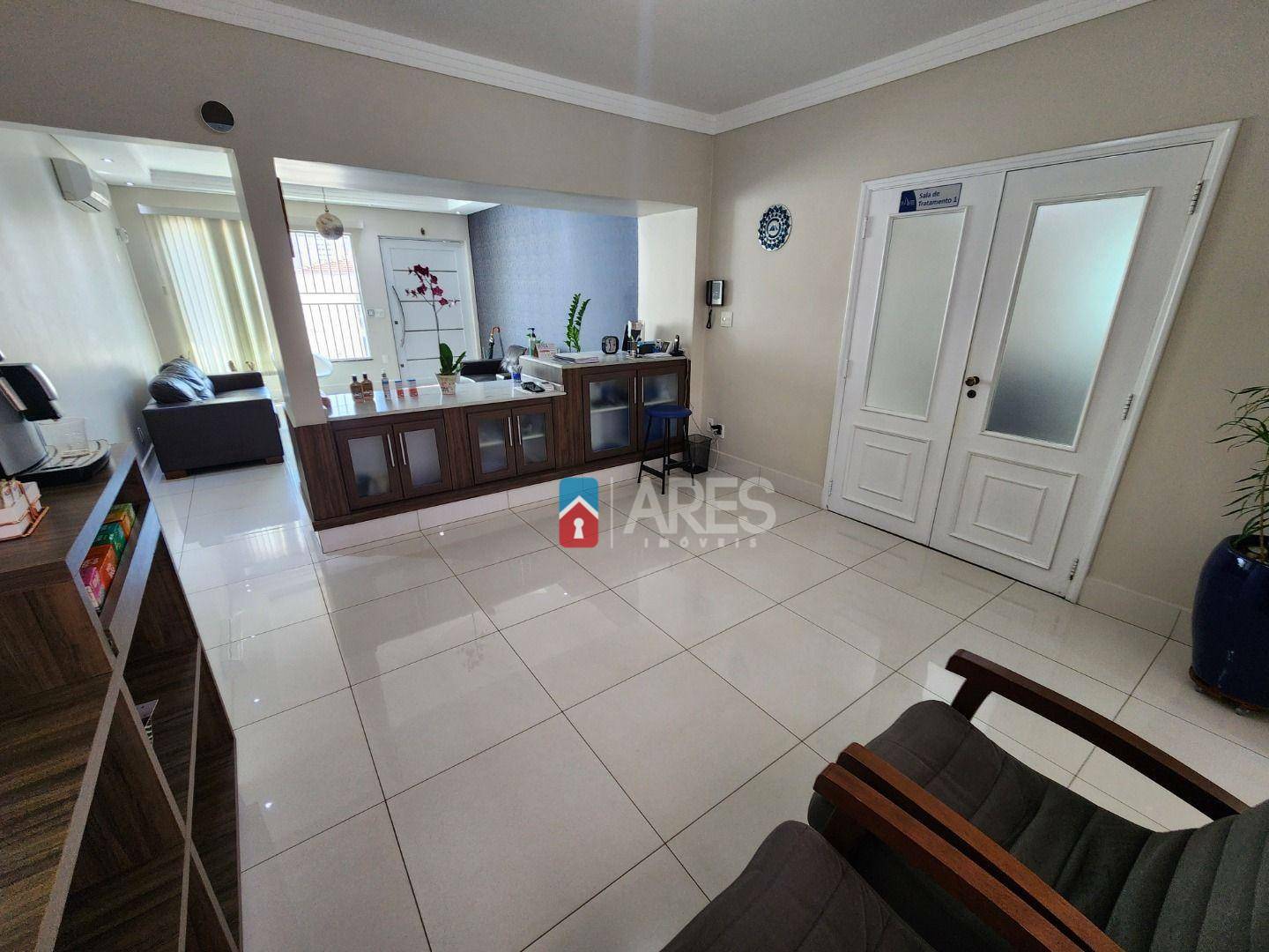 Casa à venda com 3 quartos, 203m² - Foto 5