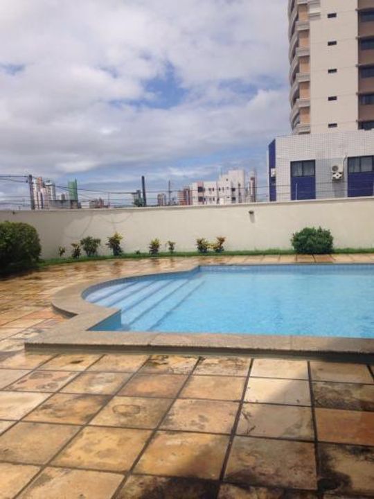 Apartamento à venda com 3 quartos, 92m² - Foto 2