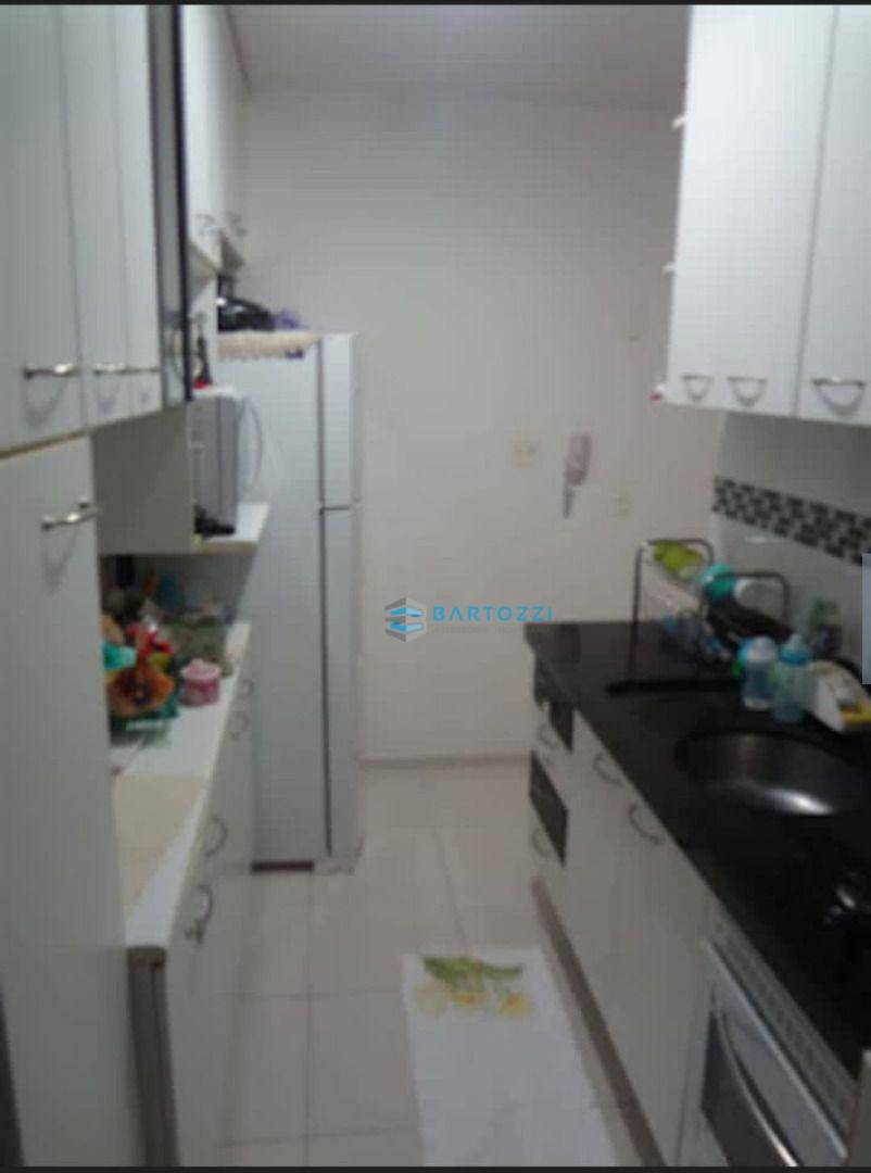 Apartamento à venda com 2 quartos, 64m² - Foto 5