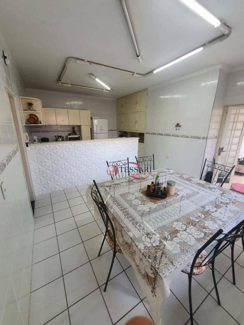 Casa à venda com 3 quartos, 380m² - Foto 6