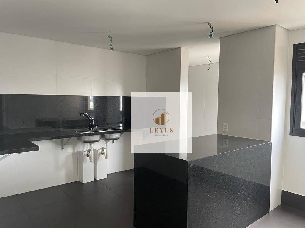 Apartamento à venda com 4 quartos, 221m² - Foto 10