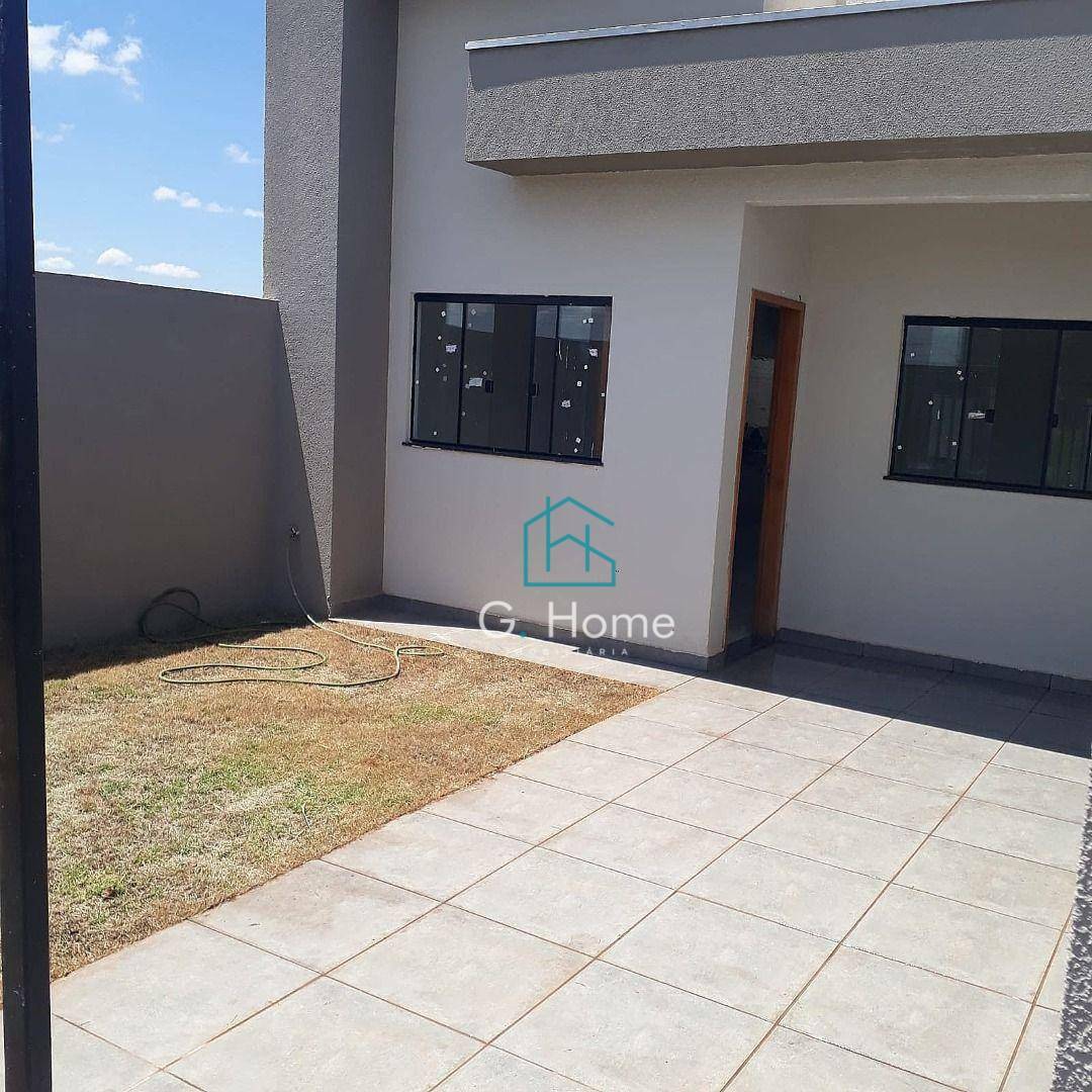Casa à venda com 2 quartos, 65m² - Foto 3