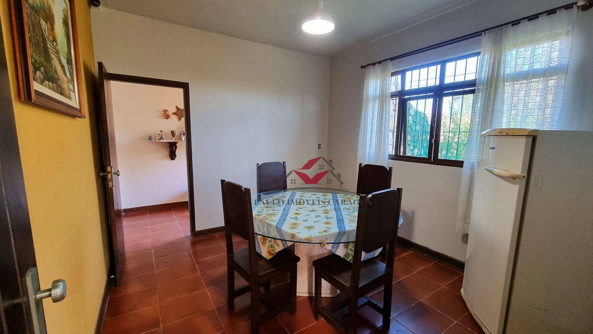 Casa à venda com 4 quartos, 246m² - Foto 8