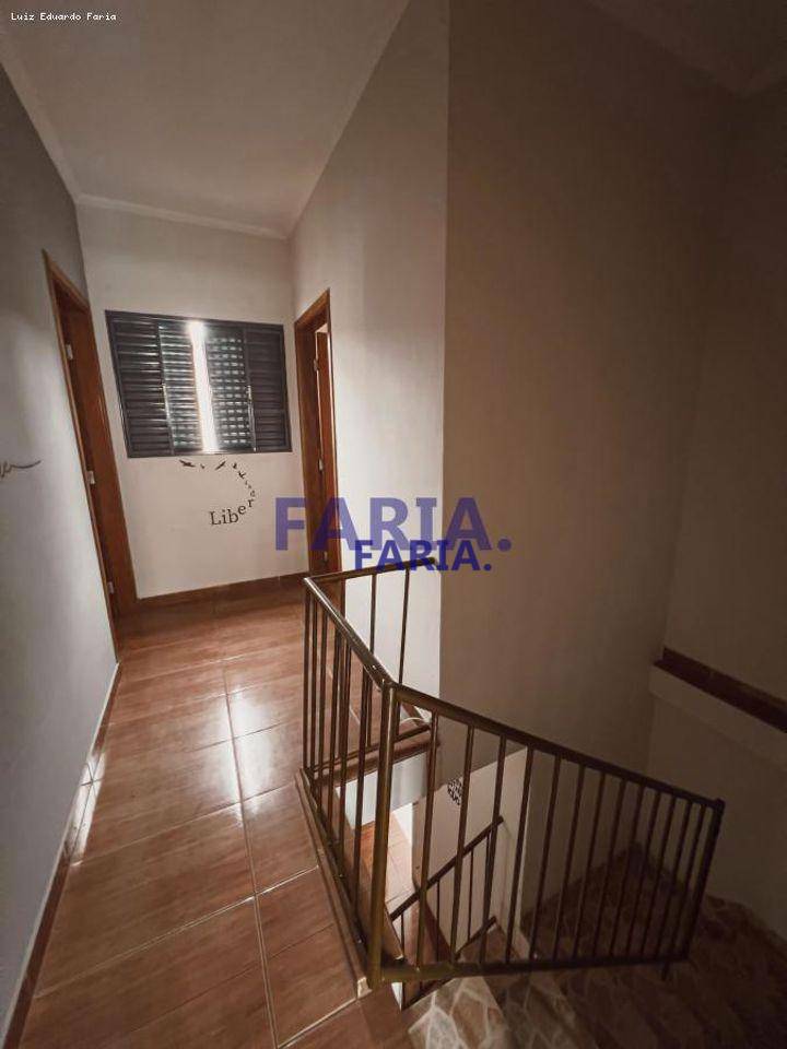 Casa à venda com 3 quartos, 120m² - Foto 3