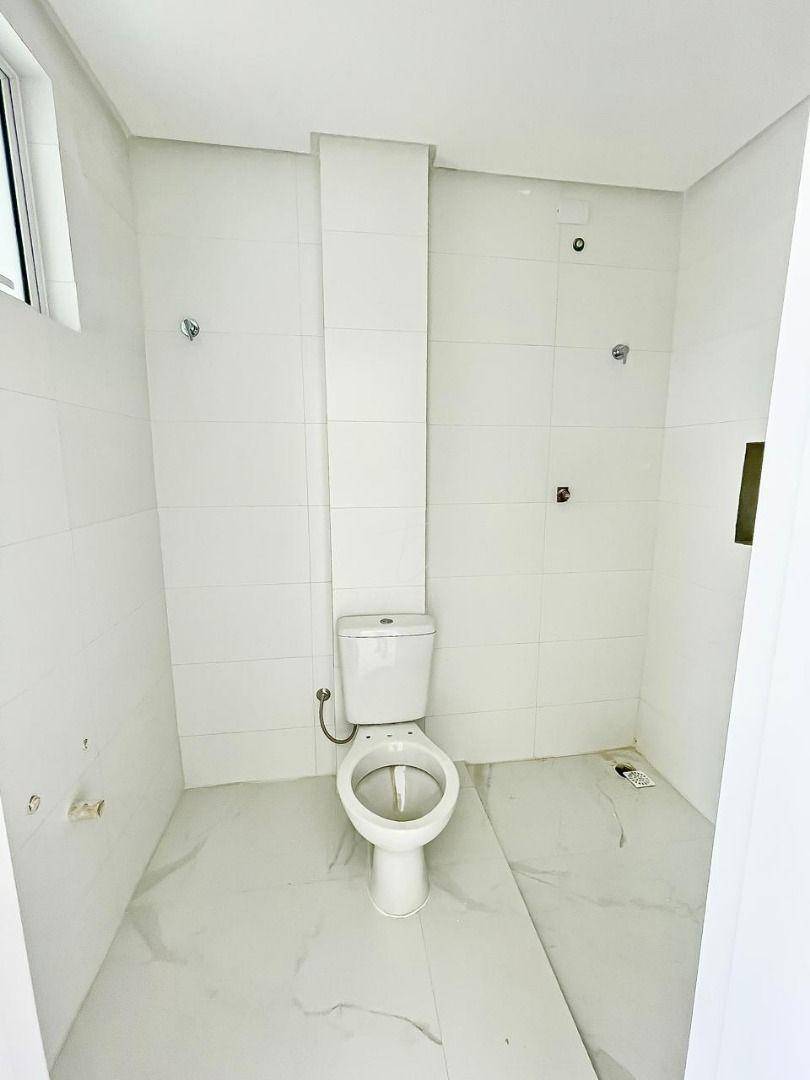 Apartamento à venda com 4 quartos, 157m² - Foto 11